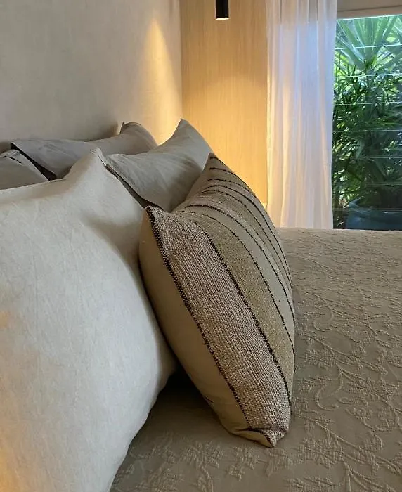 Tallowwood House Luxury Bed & Breakfast-1