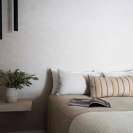 Tallowwood House Luxury Bed & Breakfast-2
